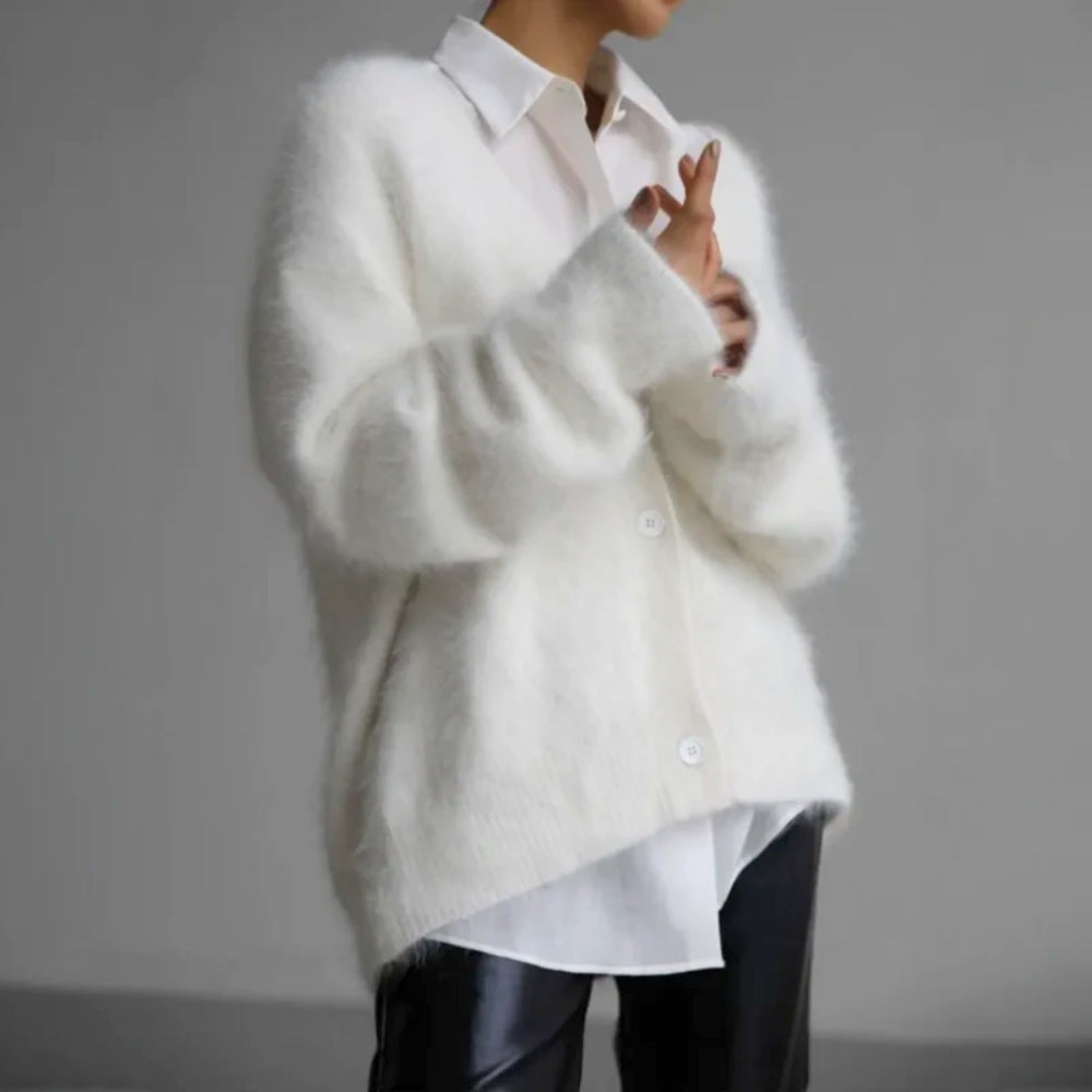 Übergroßer Strickjacke Damen - lockere Passform mit tiefem V-Ausschnitt