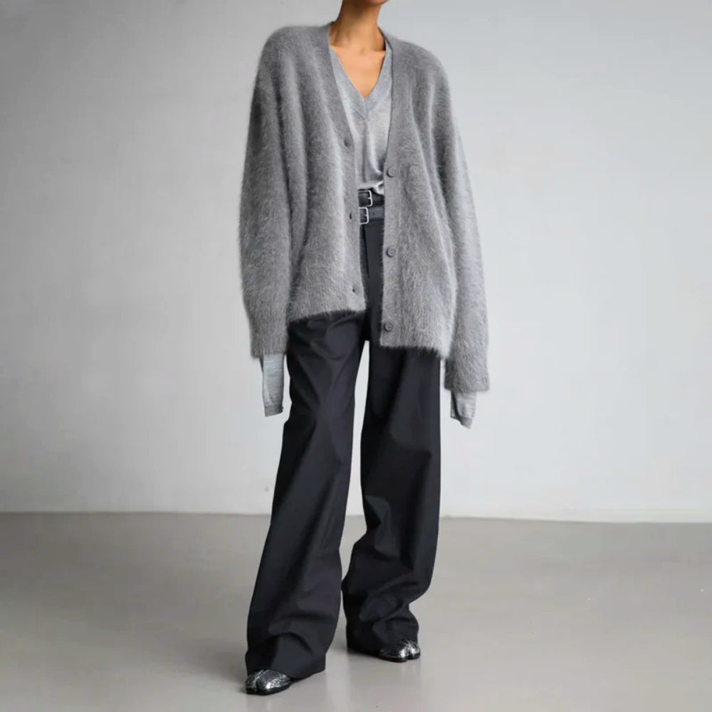 Übergroßer Strickjacke Damen - lockere Passform mit tiefem V-Ausschnitt