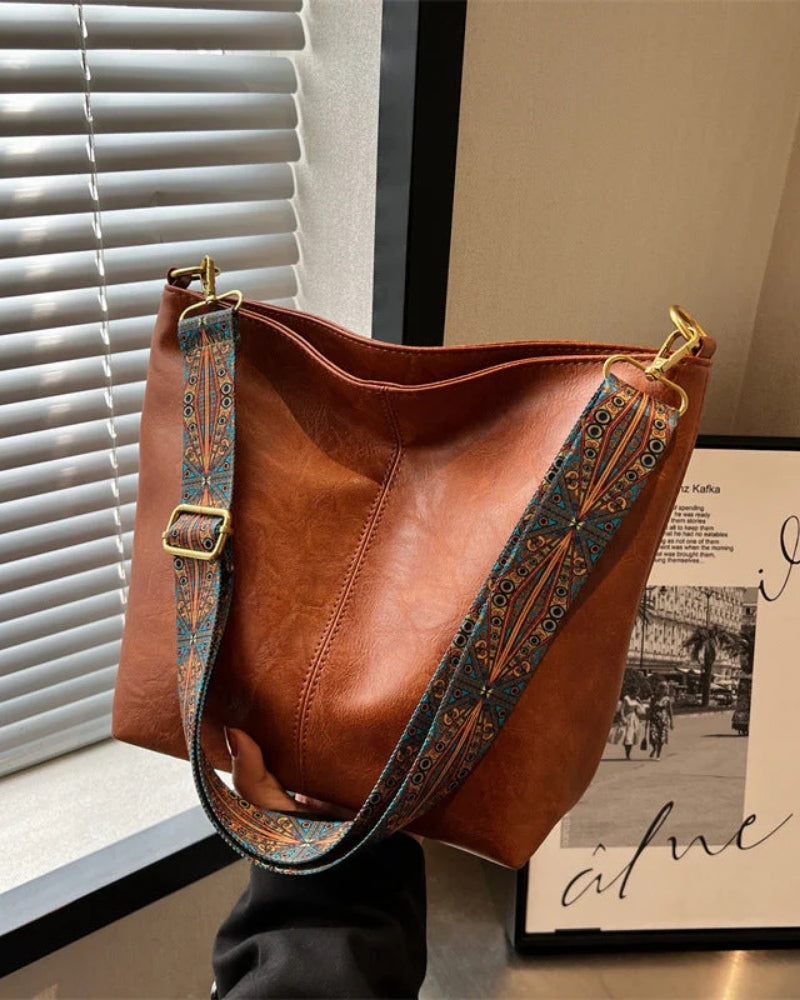 Umhängetasche für Frauen – mit abnehmbarem, gemustertem Riemen