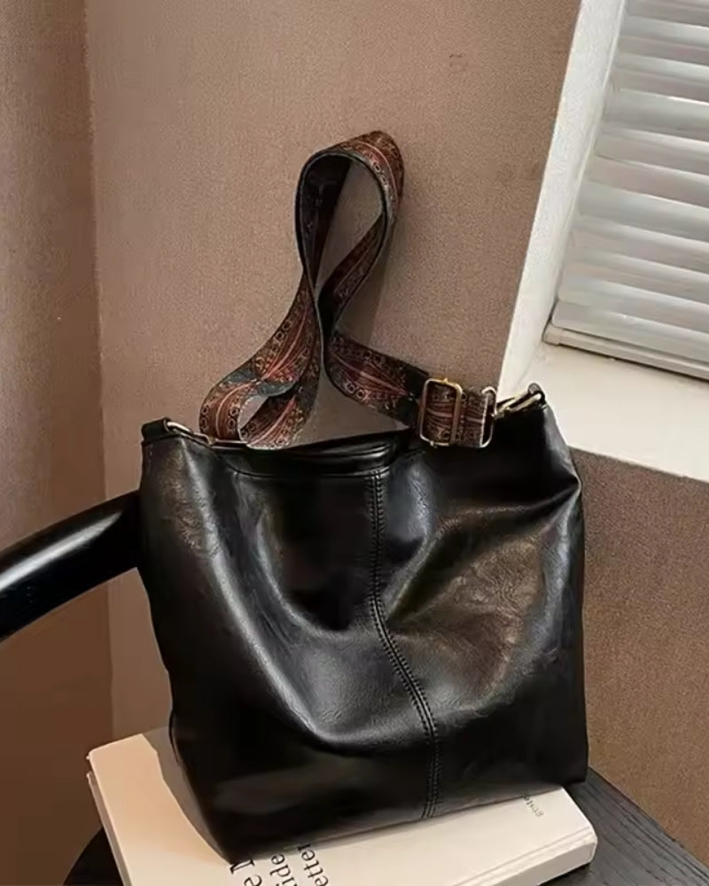 Umhängetasche für Frauen – mit abnehmbarem, gemustertem Riemen