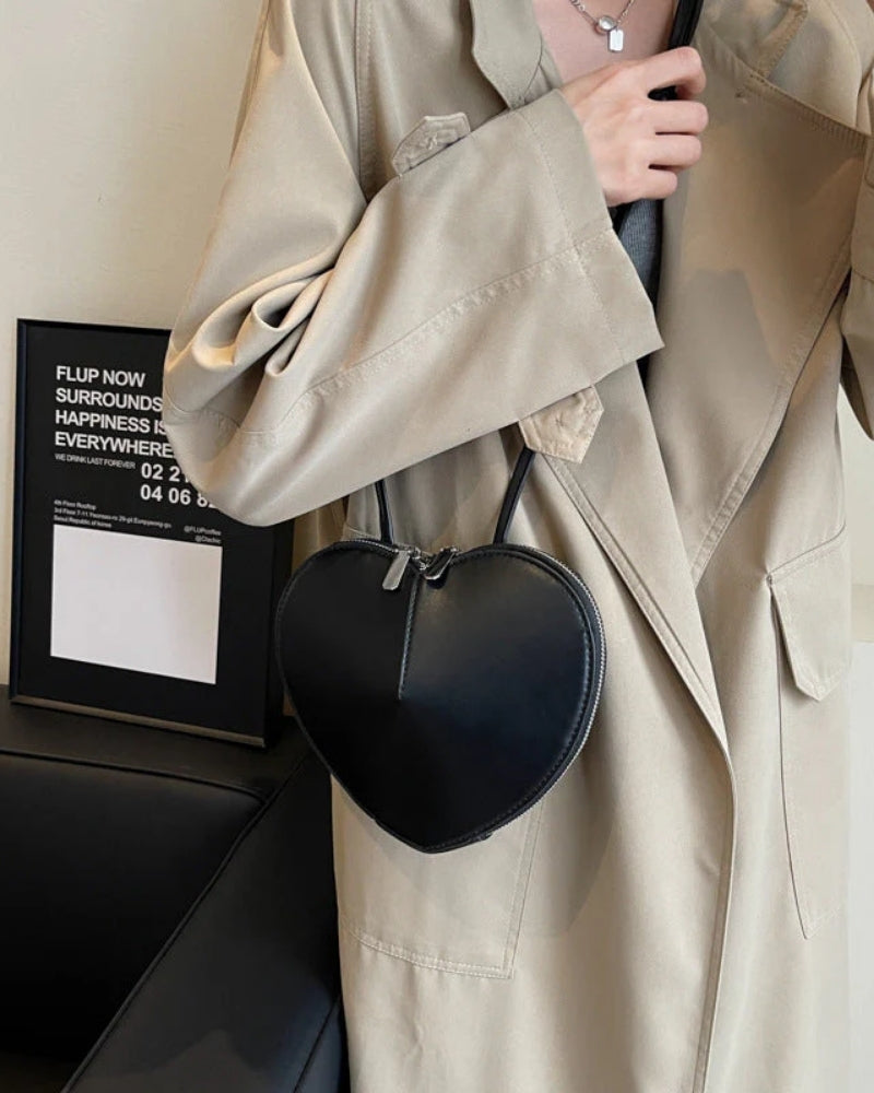 Umhängetasche in Herzform - kompakte Umhängetasche für den täglichen Gebrauch