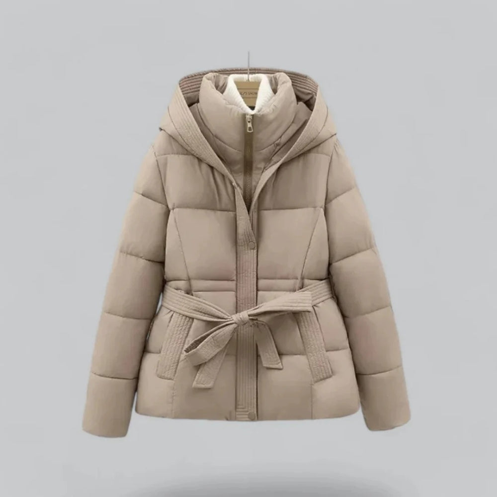 Wärmende Winterjacke mit Gürtel – Moderne Pufferkapuze für Frauen