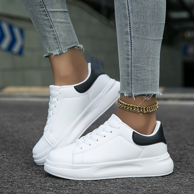 Weiße Laufschuhe Damen – Rutschfeste Freizeitschuhe mit Schnürsenkeln und Minimalistischem Design
