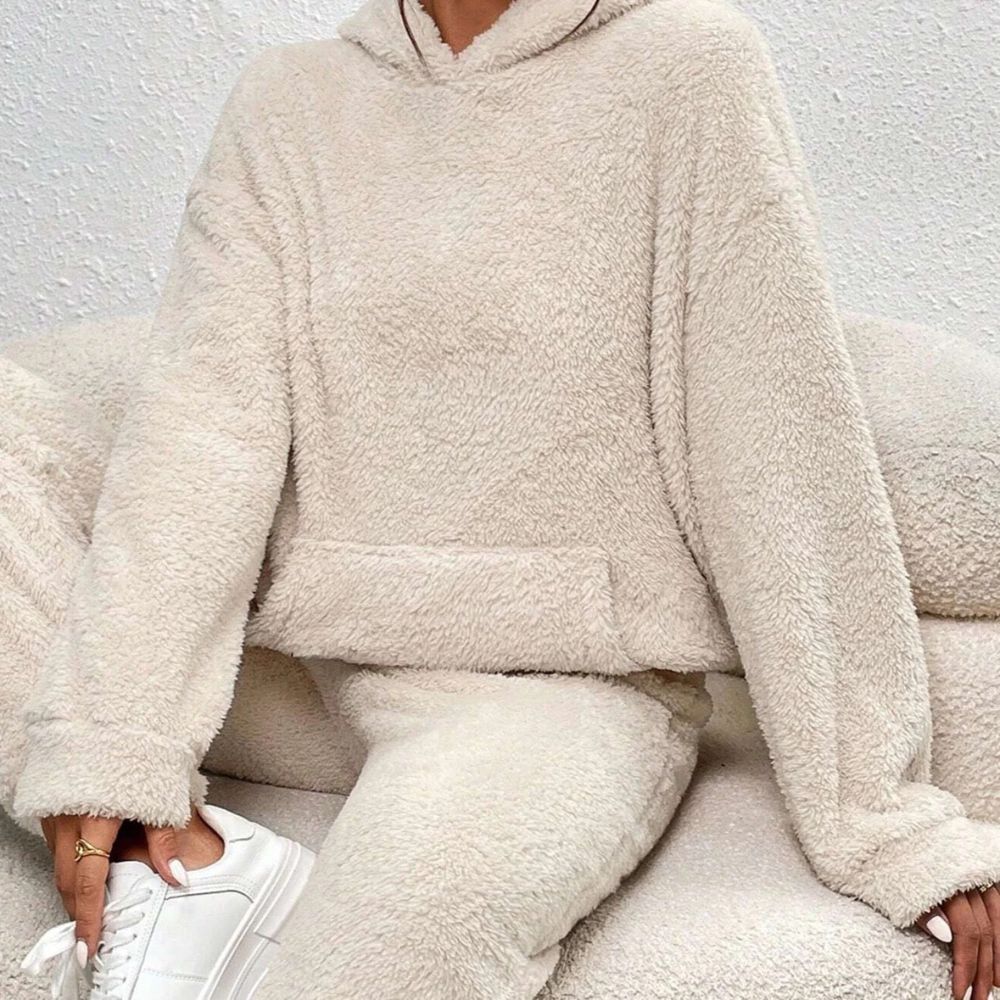 Winter-Trainingsanzug für Frauen - Kapuzenpulli mit Tasche und Hose