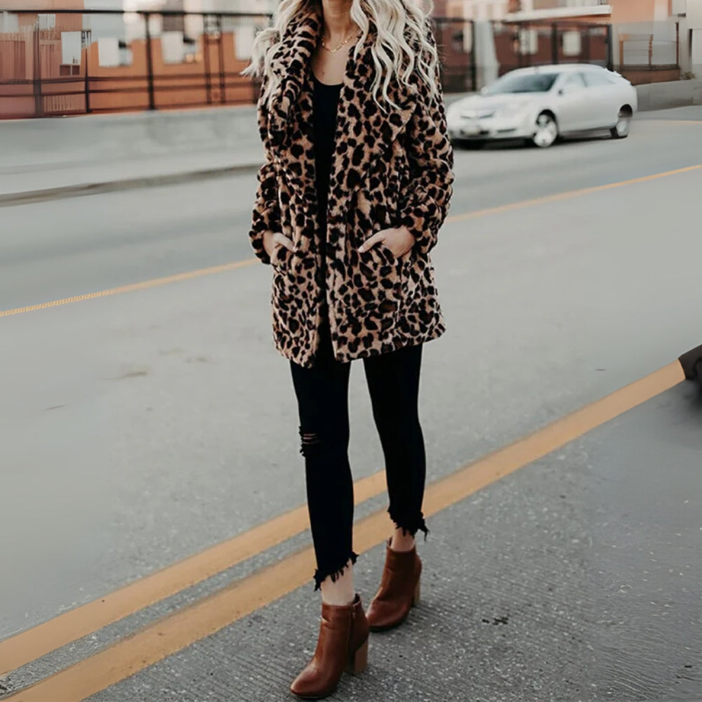 Winterjacke für Damen mit Leopardenmuster – warm und bequem