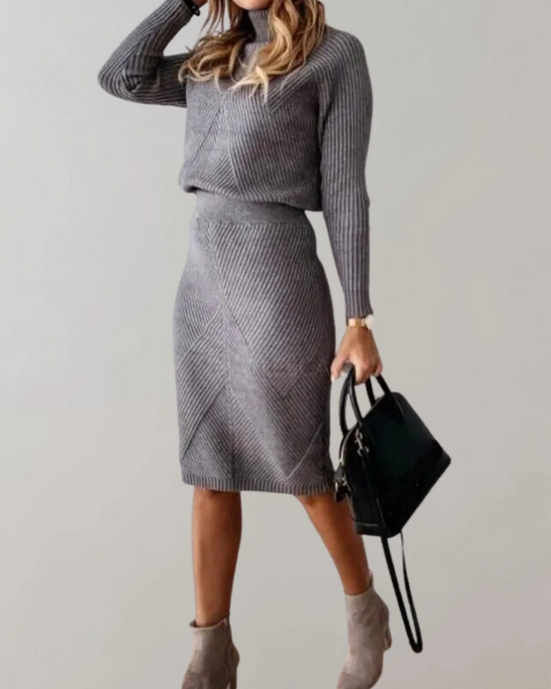 Zweiteiliges Strickoutfit - Langärmeliges Oberteil mit schmalem Rock